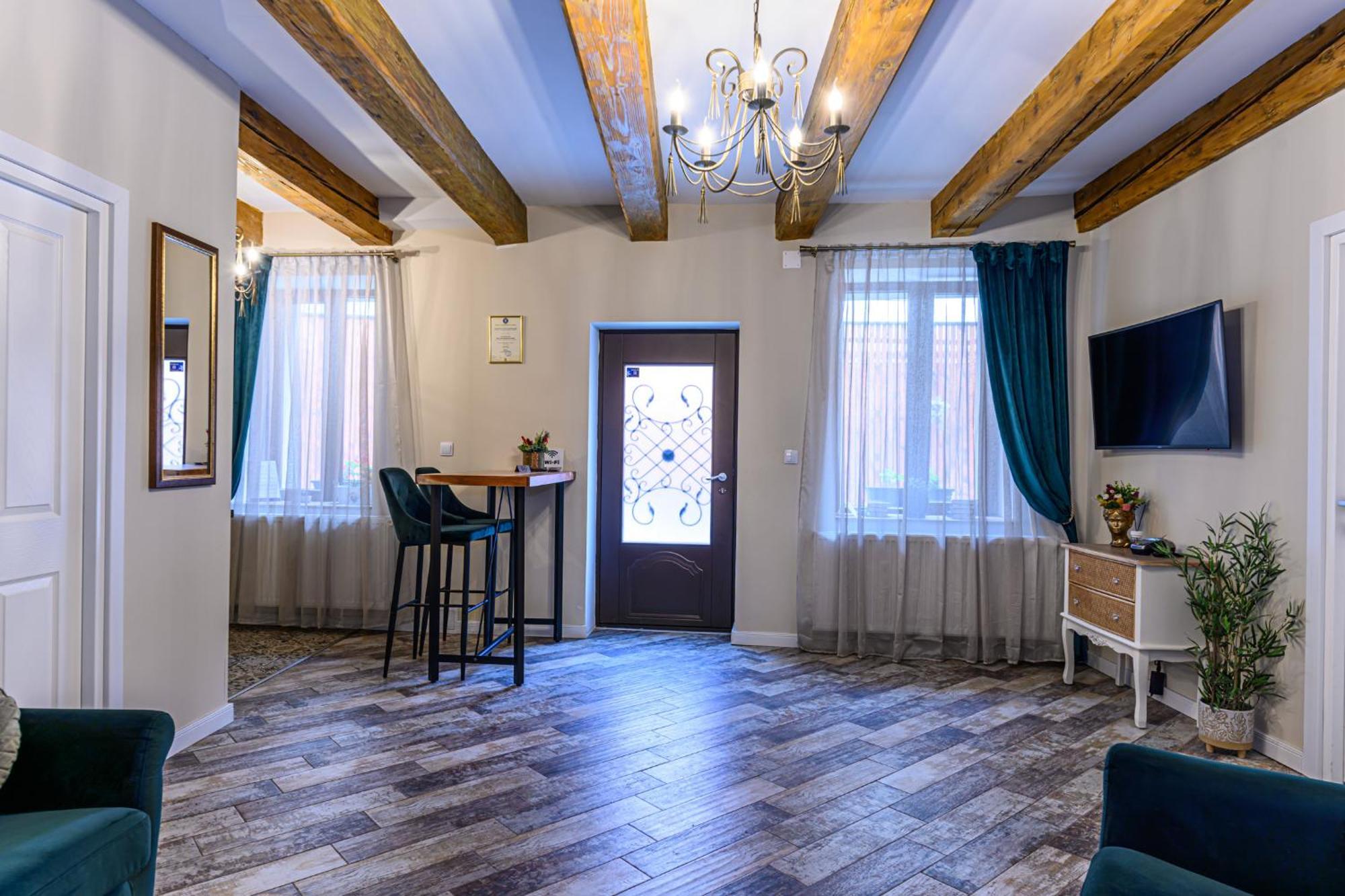 Dallure House Boutique Braşov Extérieur photo